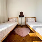 Prime 27 - 2br With Free Parking וארנה