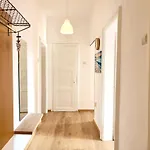 Prime 27 - 2br With Free Parking דירה