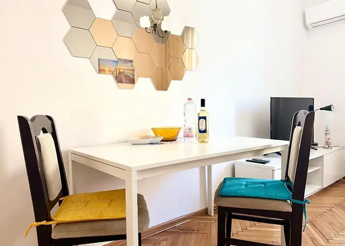 Prime 27 - 2br With Free Parking Apartment *