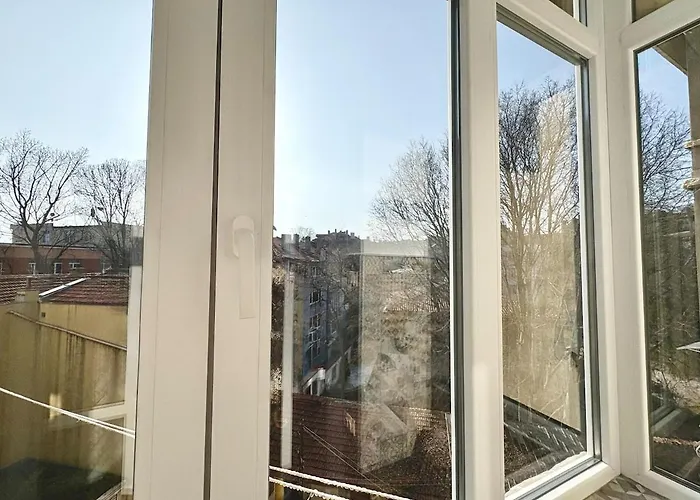 Prime 27 - 2br With Free Parking Apartment *