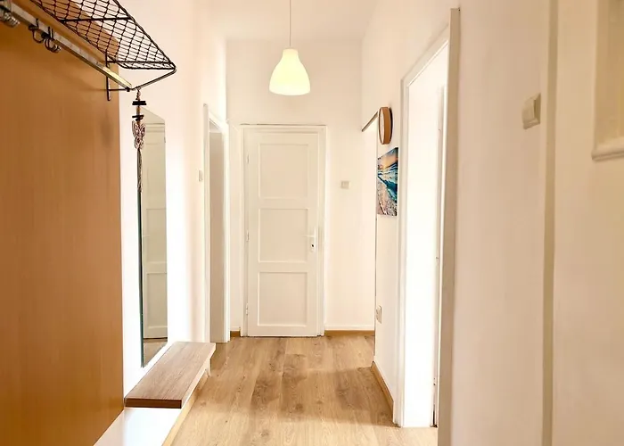 Prime 27 - 2br With Free Parking Apartment