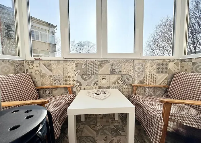 Prime 27 - 2br With Free Parking Apartment